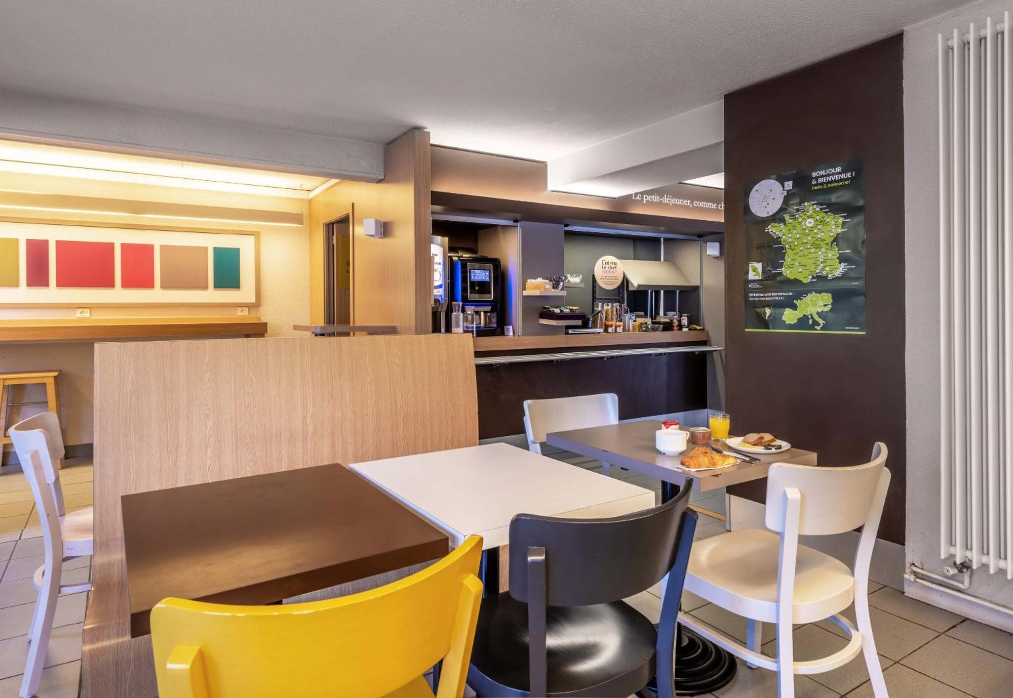 B&B Hotel Morlaix Saint-Martin-des-Champs  Bagian luar foto