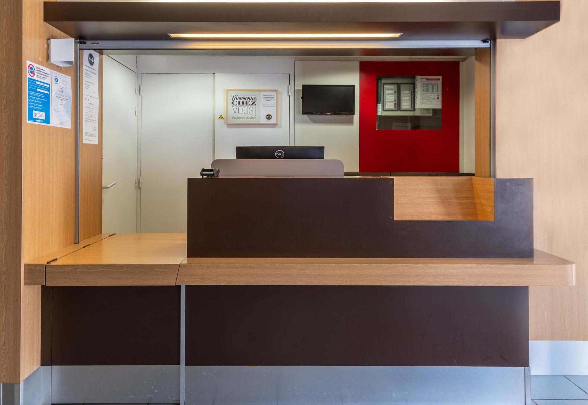 B&B Hotel Morlaix Saint-Martin-des-Champs  Bagian luar foto