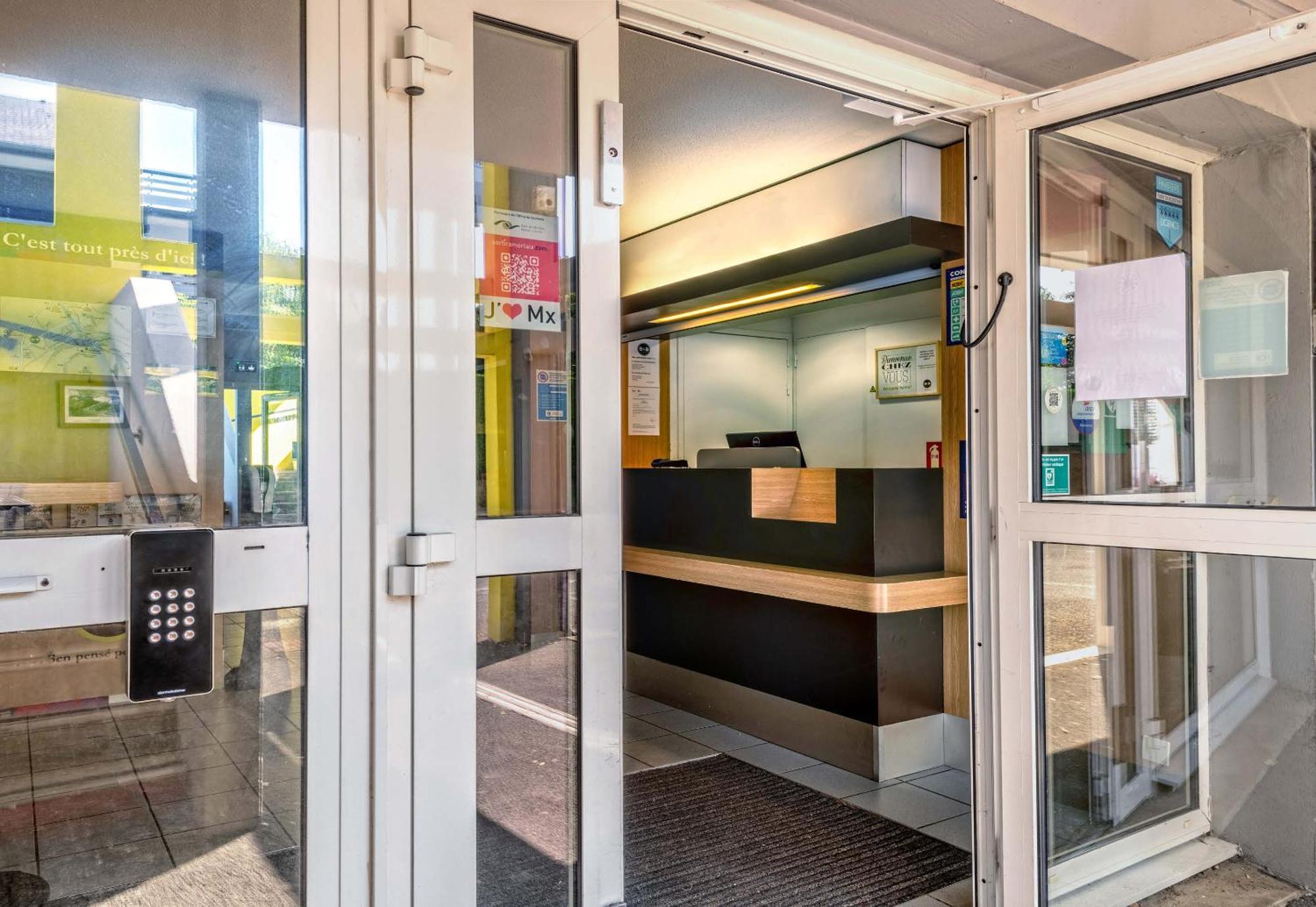 B&B Hotel Morlaix Saint-Martin-des-Champs  Bagian luar foto