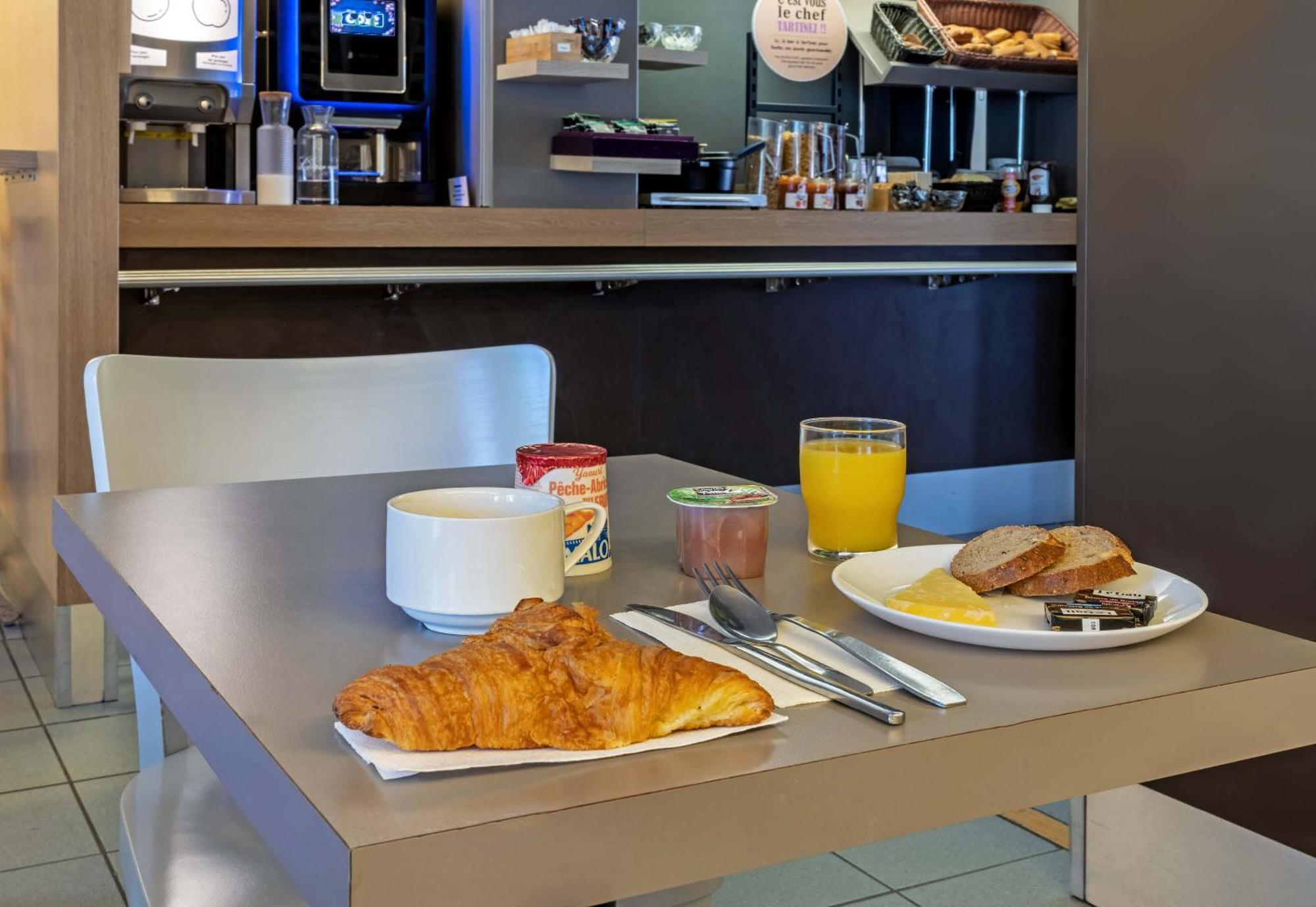 B&B Hotel Morlaix Saint-Martin-des-Champs  Bagian luar foto