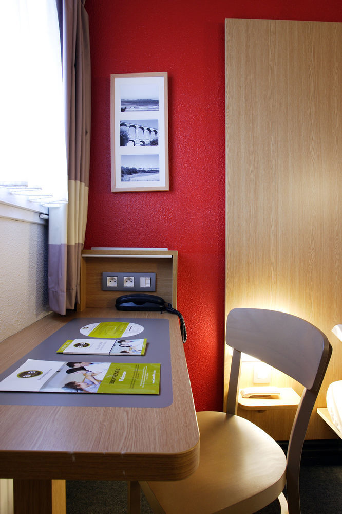 B&B Hotel Morlaix Saint-Martin-des-Champs  Bagian luar foto