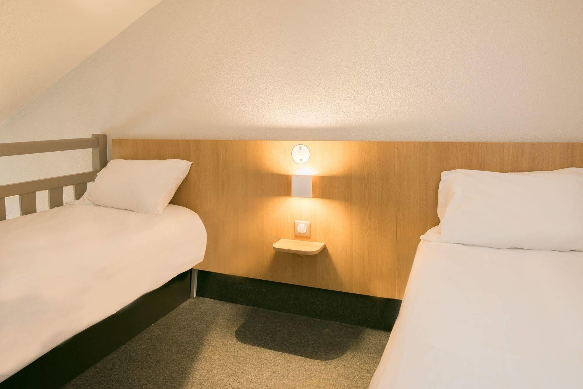 B&B Hotel Morlaix Saint-Martin-des-Champs  Bagian luar foto